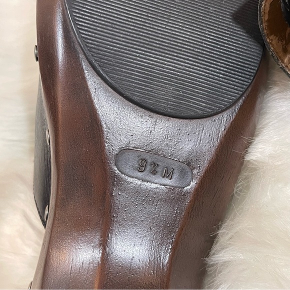 Eddie Bauer Women’s Black Braided Leather Mule Clogs - Picture 5 of 8